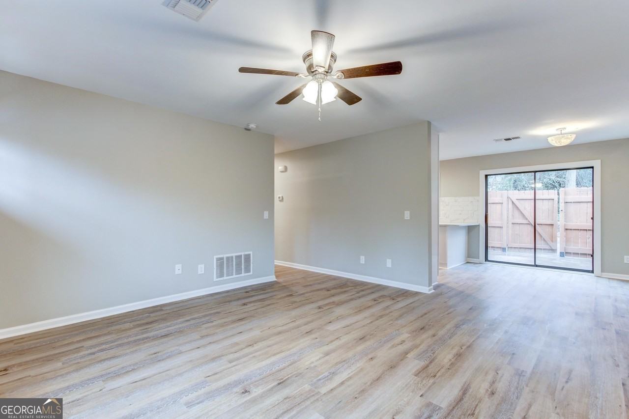 48 Clark St Unit 48 - Photo 5 of 33