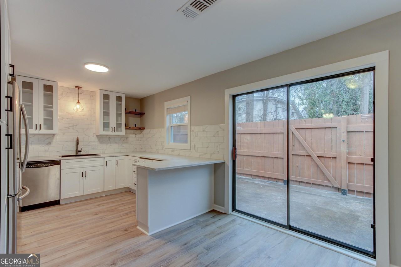 48 Clark St Unit 48 - Photo 6 of 33