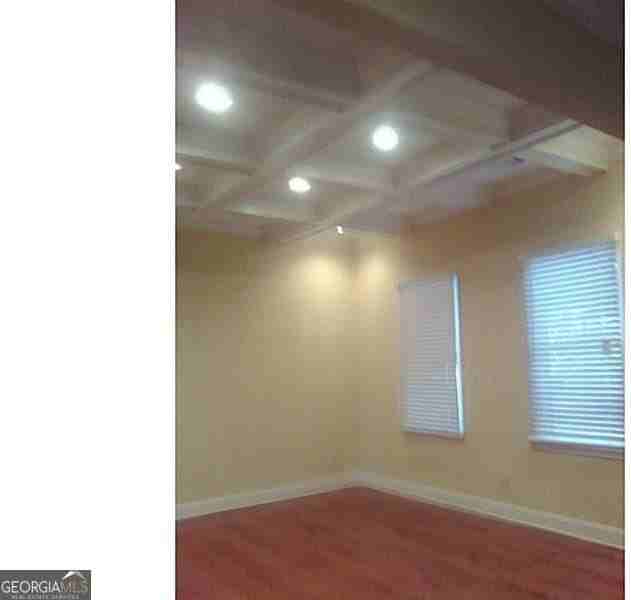 3296 Myrtle St - Photo 2 of 12