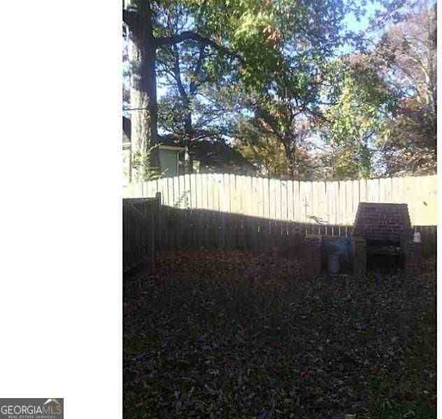 3296 Myrtle St - Photo 4 of 12