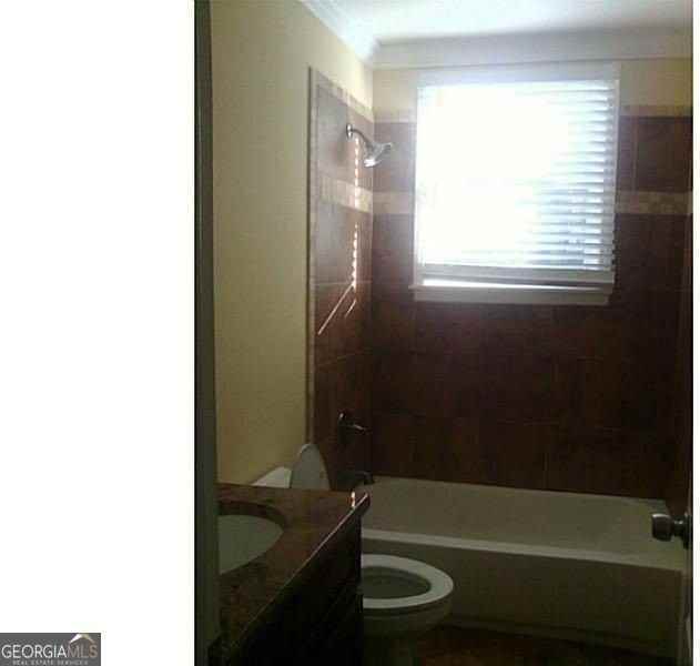 3296 Myrtle St - Photo 6 of 12