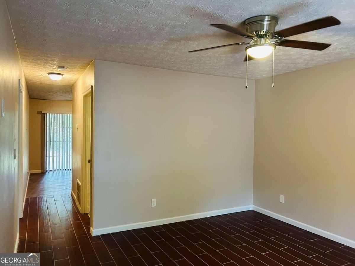 140 Summerwood Dr Unit 140 - Photo 3 of 25