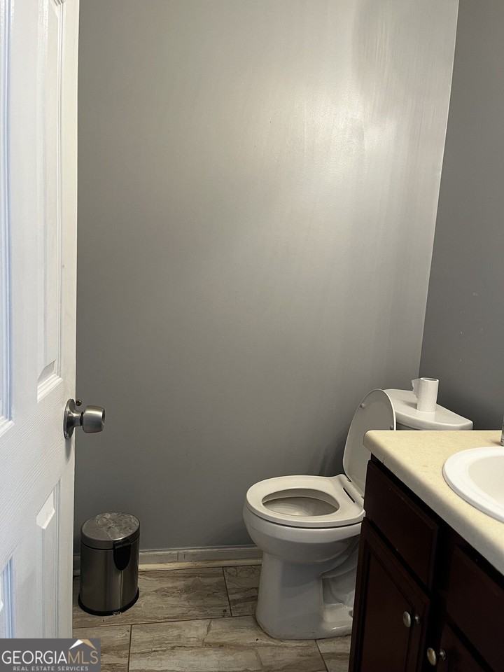 6675 Princeton Park Ct - Photo 4 of 9