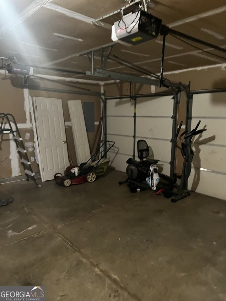 6675 Princeton Park Ct - Photo 5 of 9