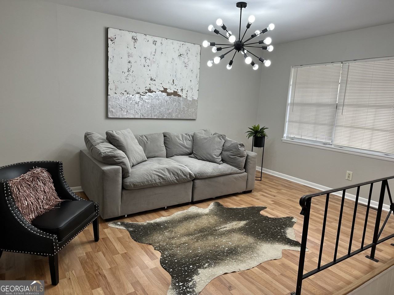 1613 Apple Valley Dr - Photo 5 of 17