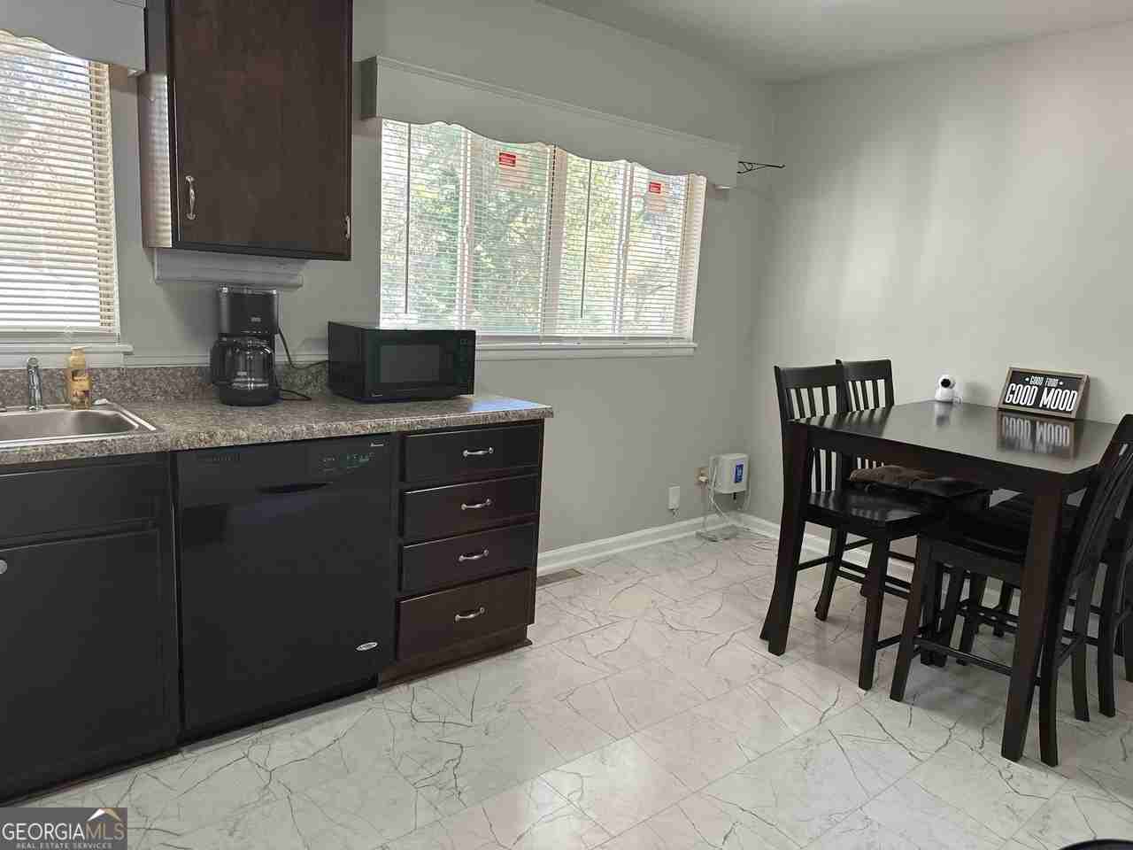 1613 Apple Valley Dr - Photo 7 of 17