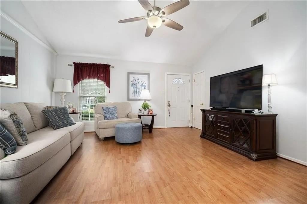 2511 Club House Rd - Photo 5 of 21