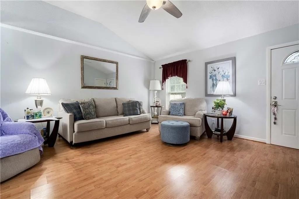 2511 Club House Rd - Photo 6 of 21