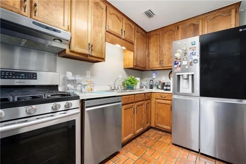 2511 Club House Rd - Photo 7 of 21