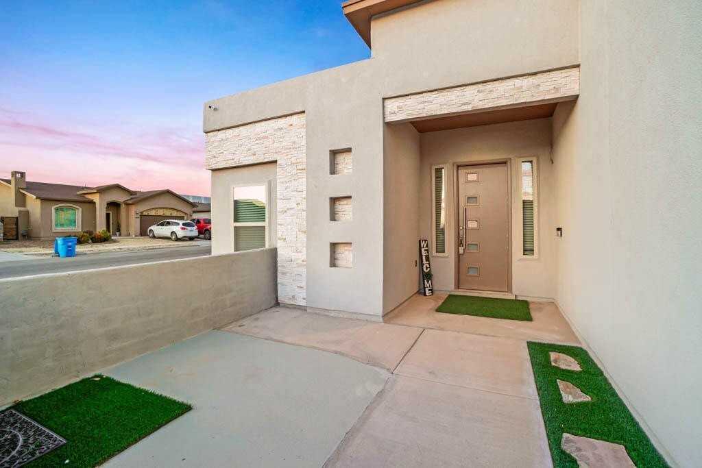 13847 Sandy Pine Way - Photo 2 of 36