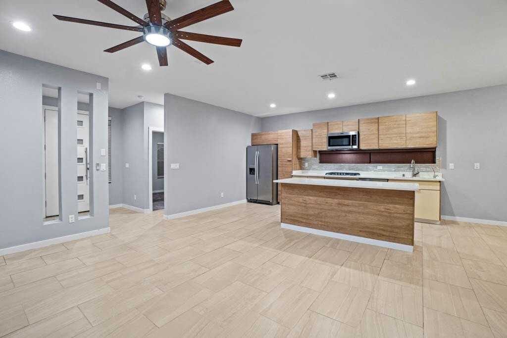 13847 Sandy Pine Way - Photo 7 of 36