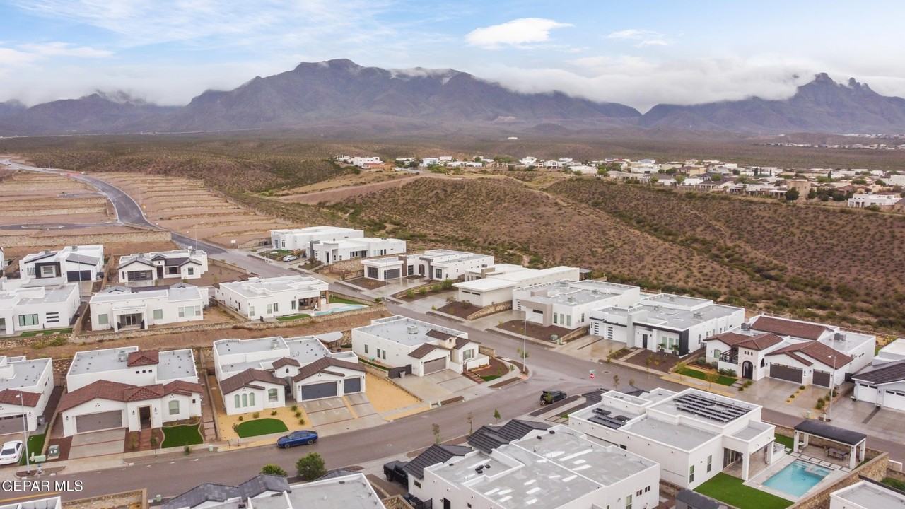 1752 Muleshoe Dr - Photo 6 of 50