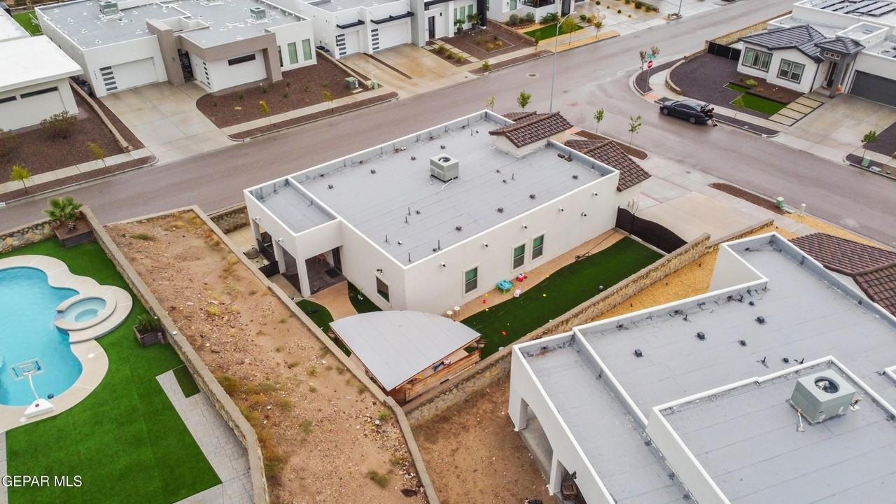 1752 Muleshoe Dr - Photo 7 of 50