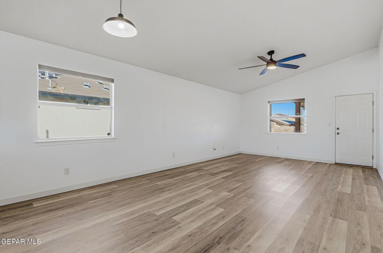 11864 Mesquite Rock Dr - Photo 4 of 28