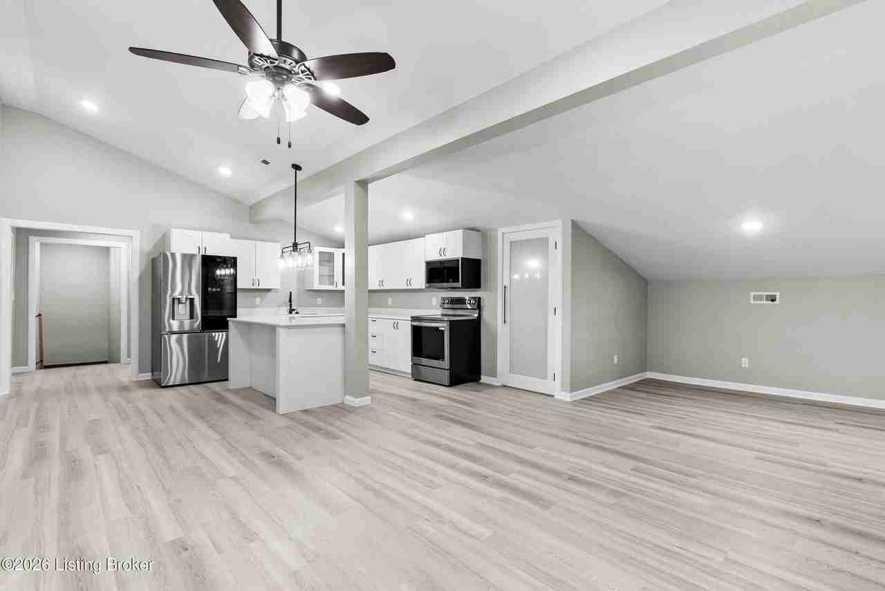 58 Riverside Ln - Photo 4 of 46