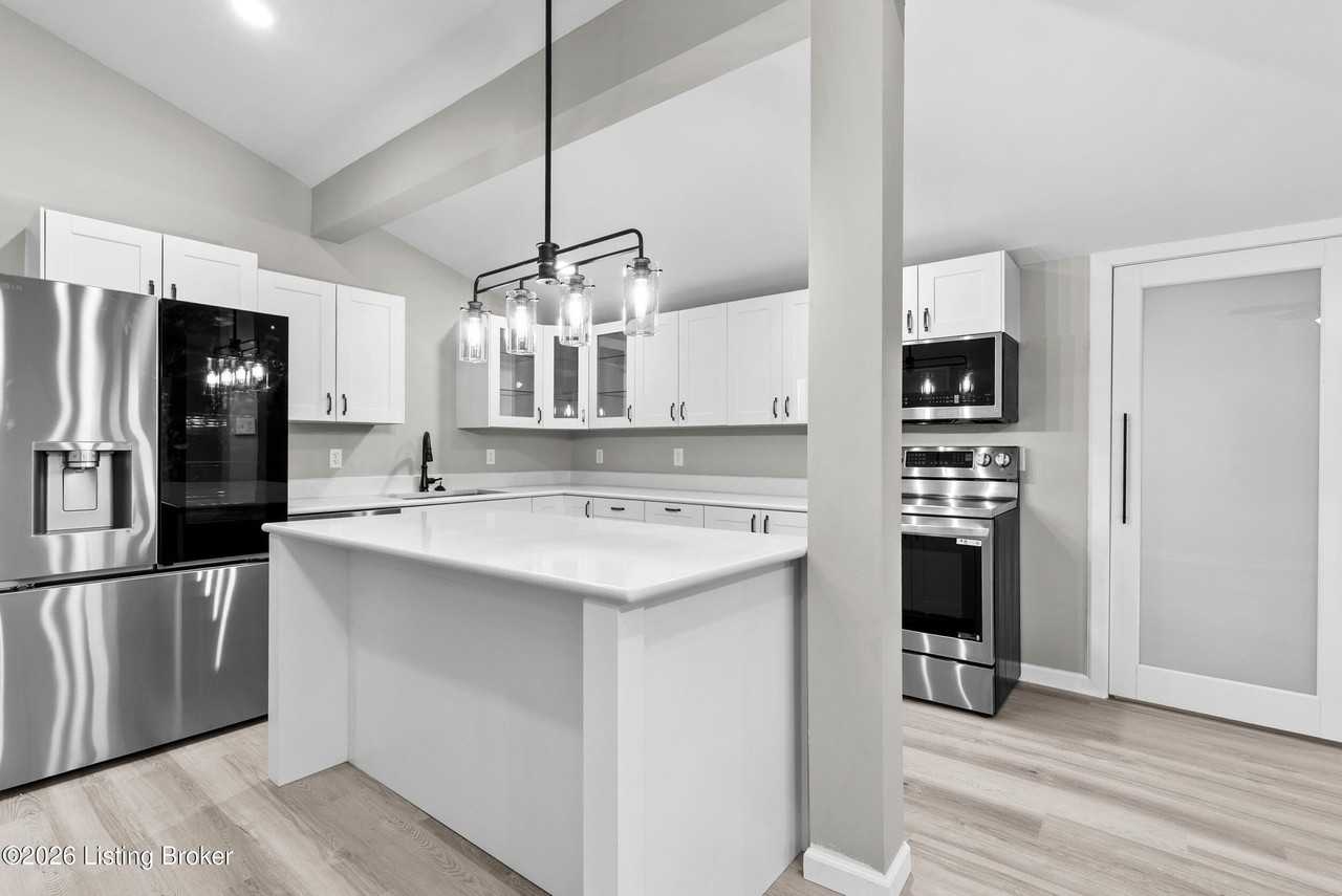 58 Riverside Ln - Photo 5 of 46