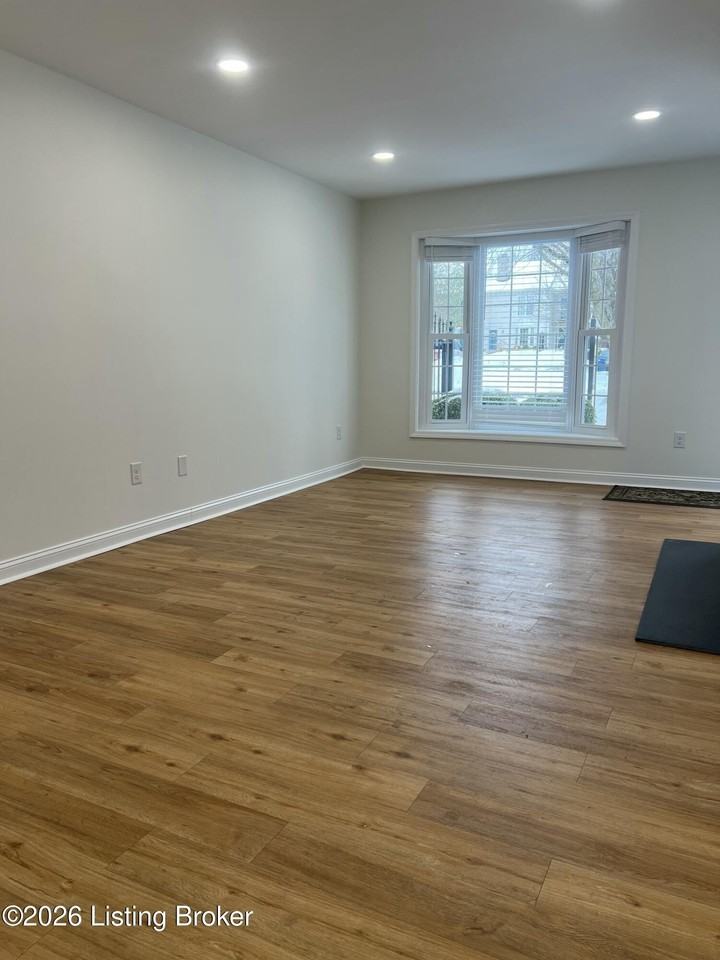 506 Jurich Ct - Photo 5 of 20