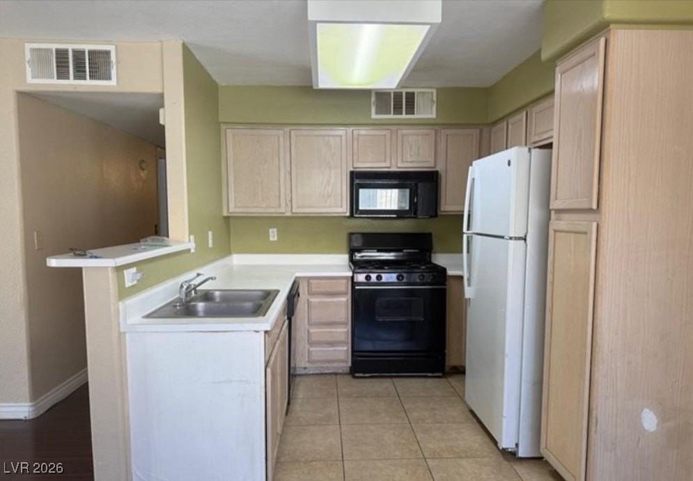 3066 Tarpon Dr #203 - Photo 3 of 15