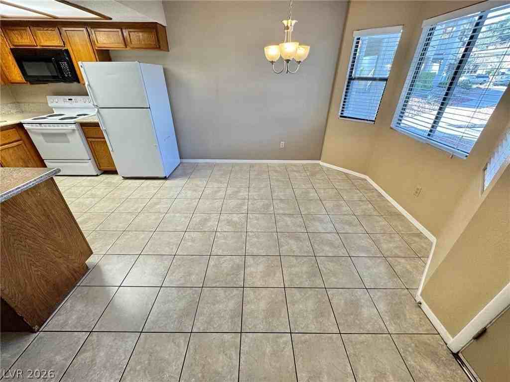 2708 Beaver Creek Ct #102 - Photo 3 of 20