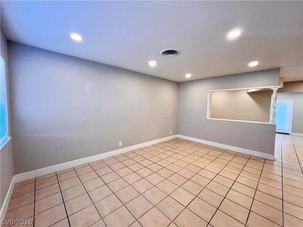 2624 Brady Ave - Photo 5 of 23