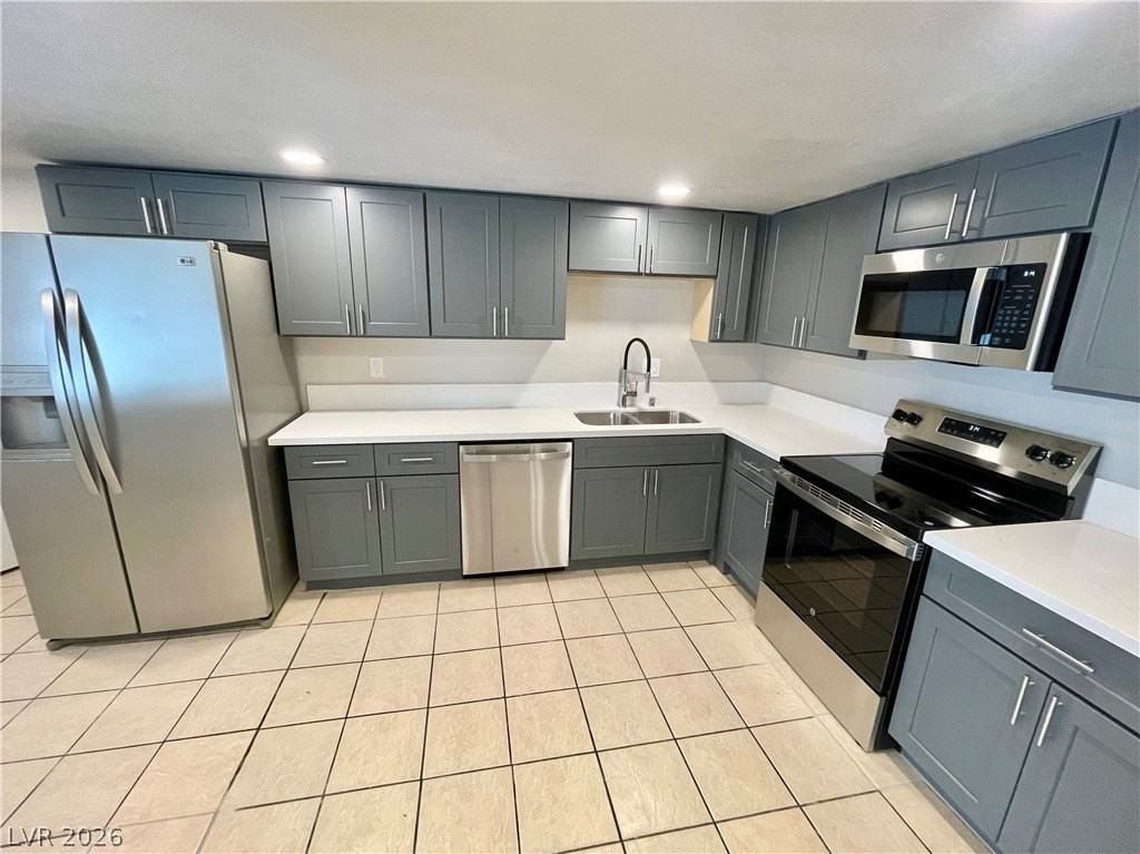 2624 Brady Ave - Photo 6 of 23