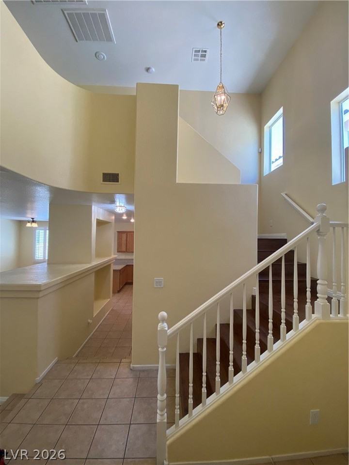 6157 Novelty St - Photo 6 of 24