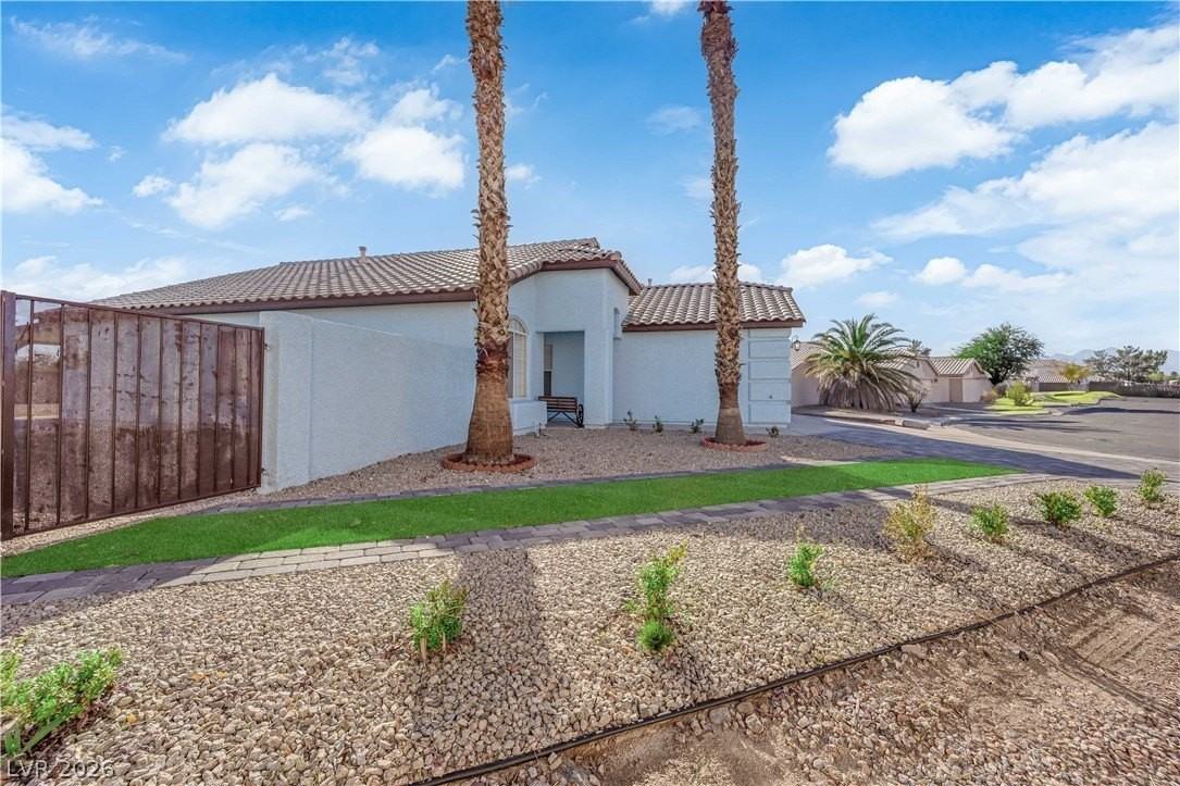 4016 Angel Face St - Photo 4 of 40