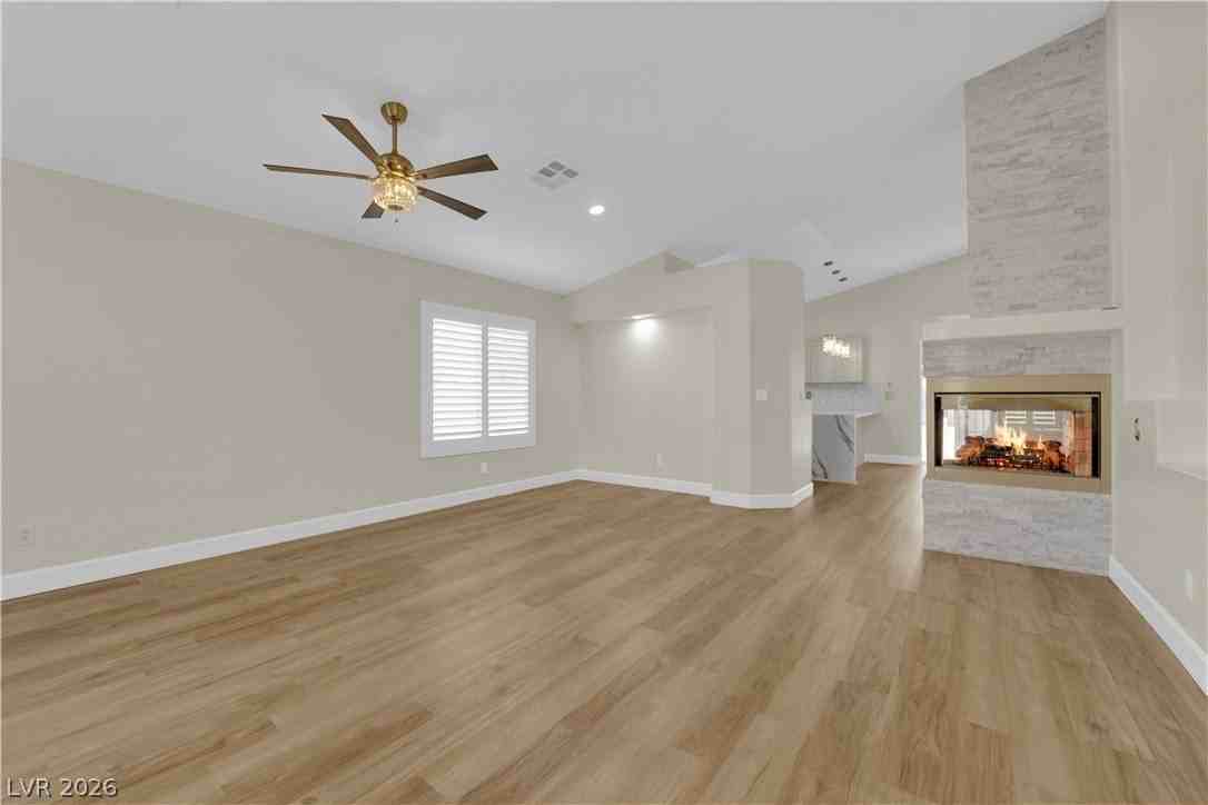 4016 Angel Face St - Photo 6 of 40