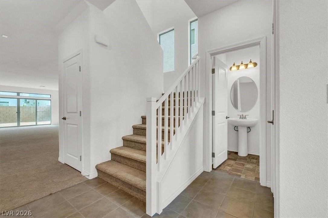 7079 Grace Estate Ave - Photo 4 of 26