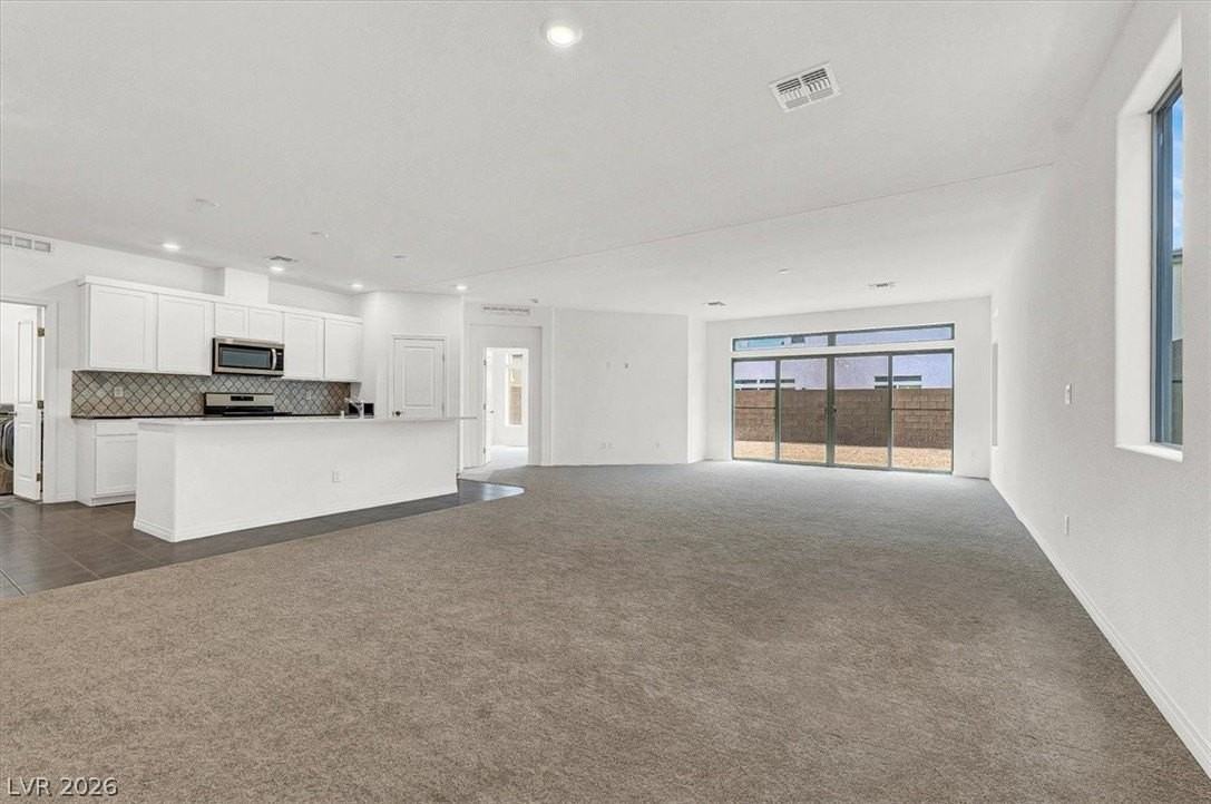 7079 Grace Estate Ave - Photo 6 of 26