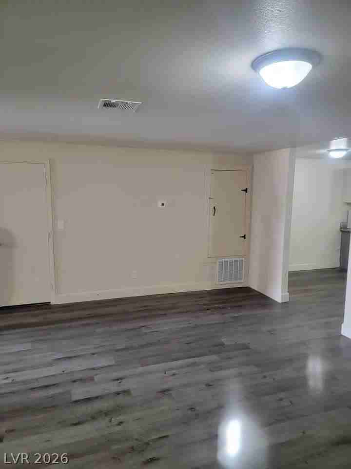 3412 Townhouse Dr - Photo 4 of 50