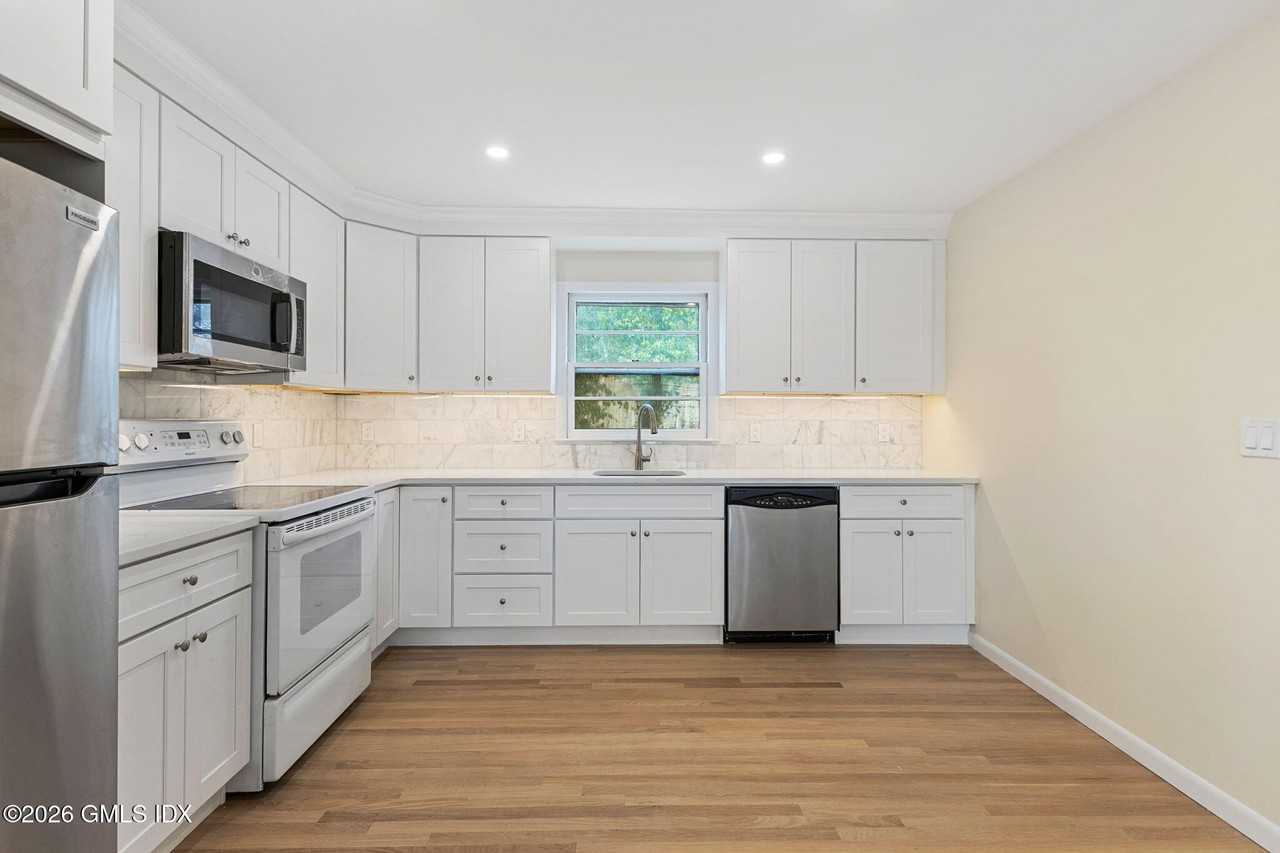 17 Artic St #1