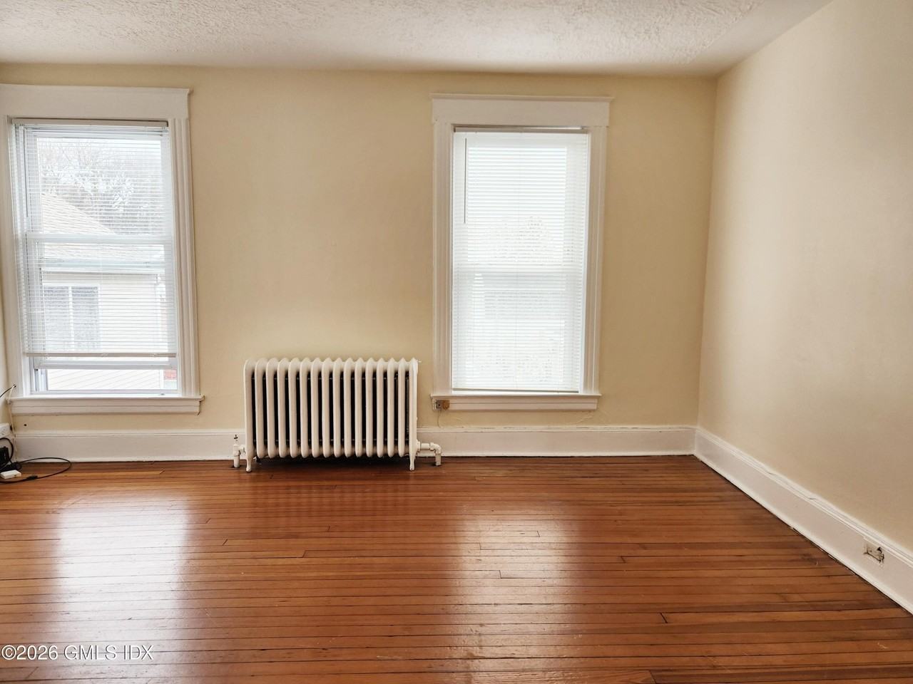 70 Pemberwick Rd #2R - Photo 6 of 10