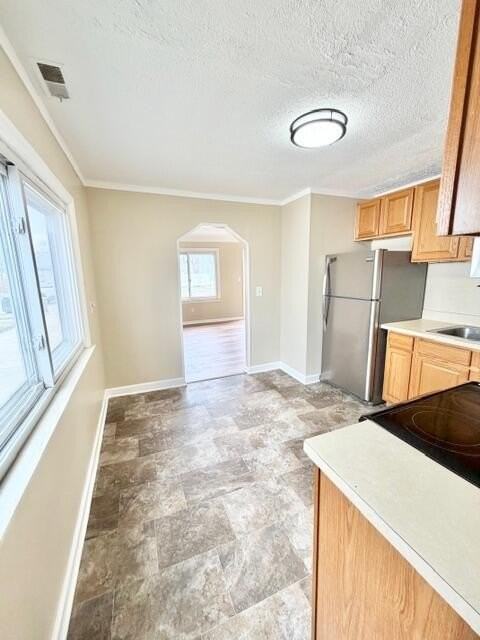 6334 Hampden St - Photo 5 of 10