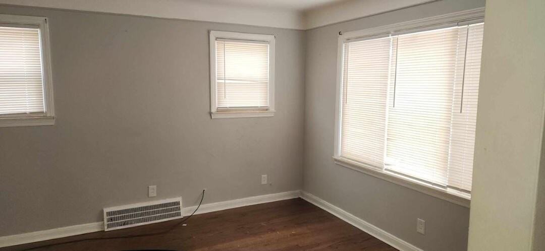 11776 Rossiter St - Photo 6 of 9