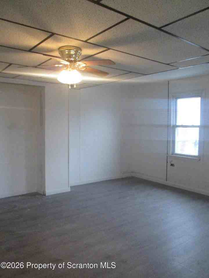 811 Cedar Ave - Photo 2 of 7