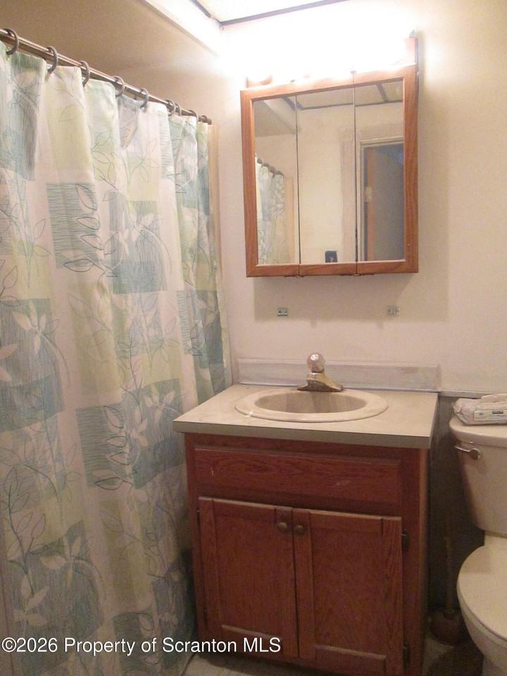 811 Cedar Ave - Photo 3 of 7