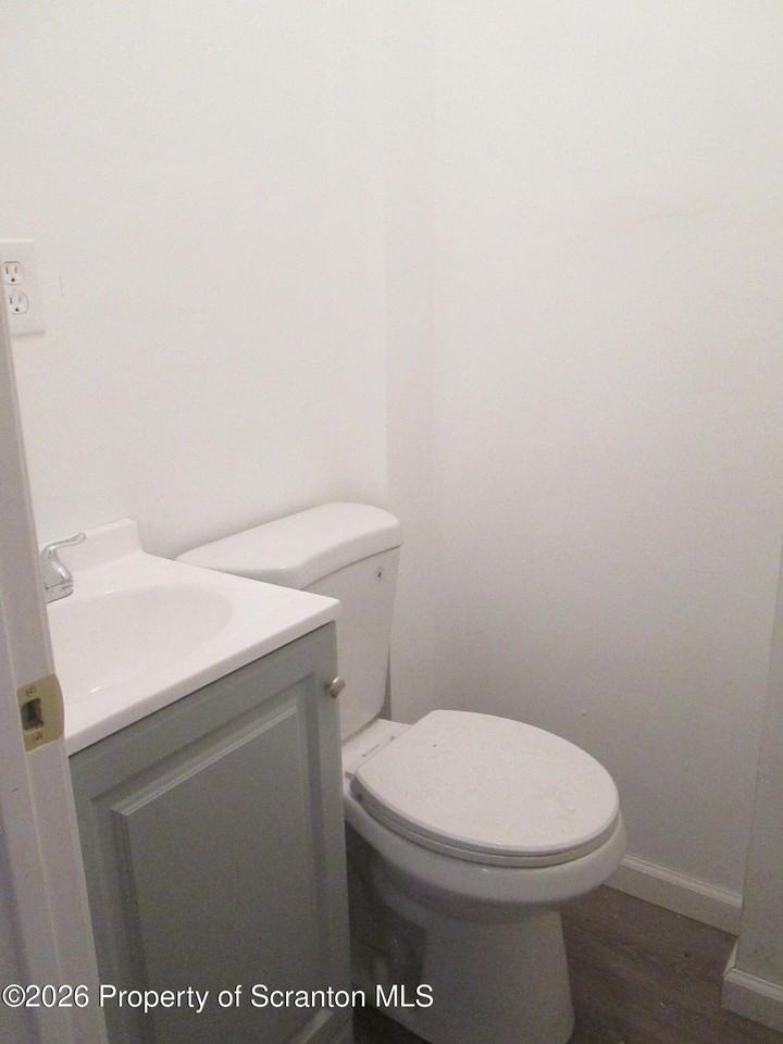 811 Cedar Ave - Photo 6 of 7