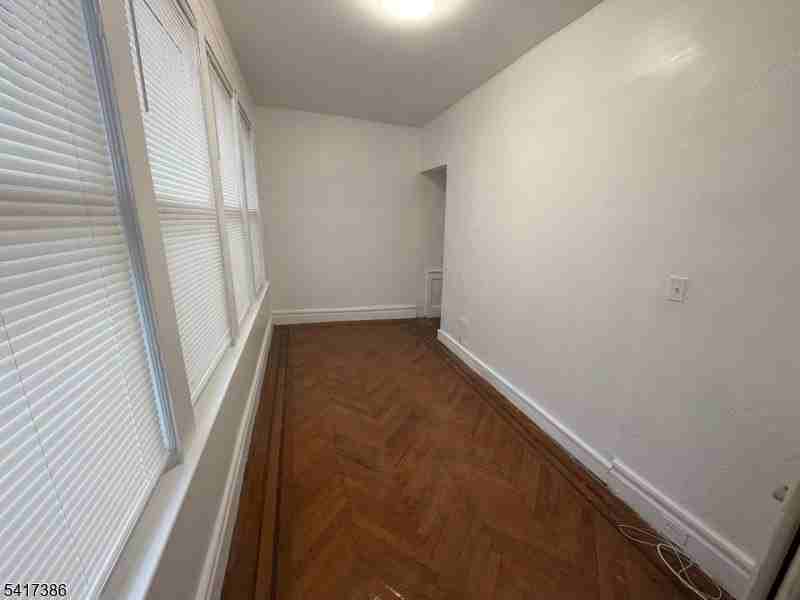 205 Chancellor Ave #1 - Photo 3 of 14