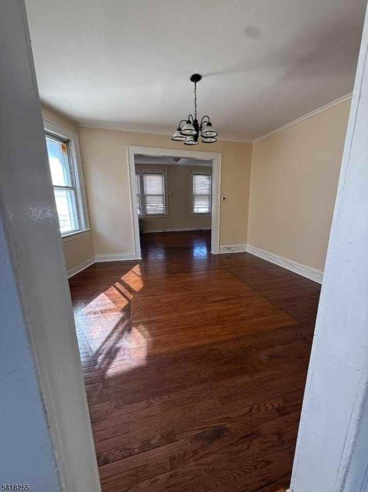 486 Stuyvesant Ave #2 - Photo 6 of 19