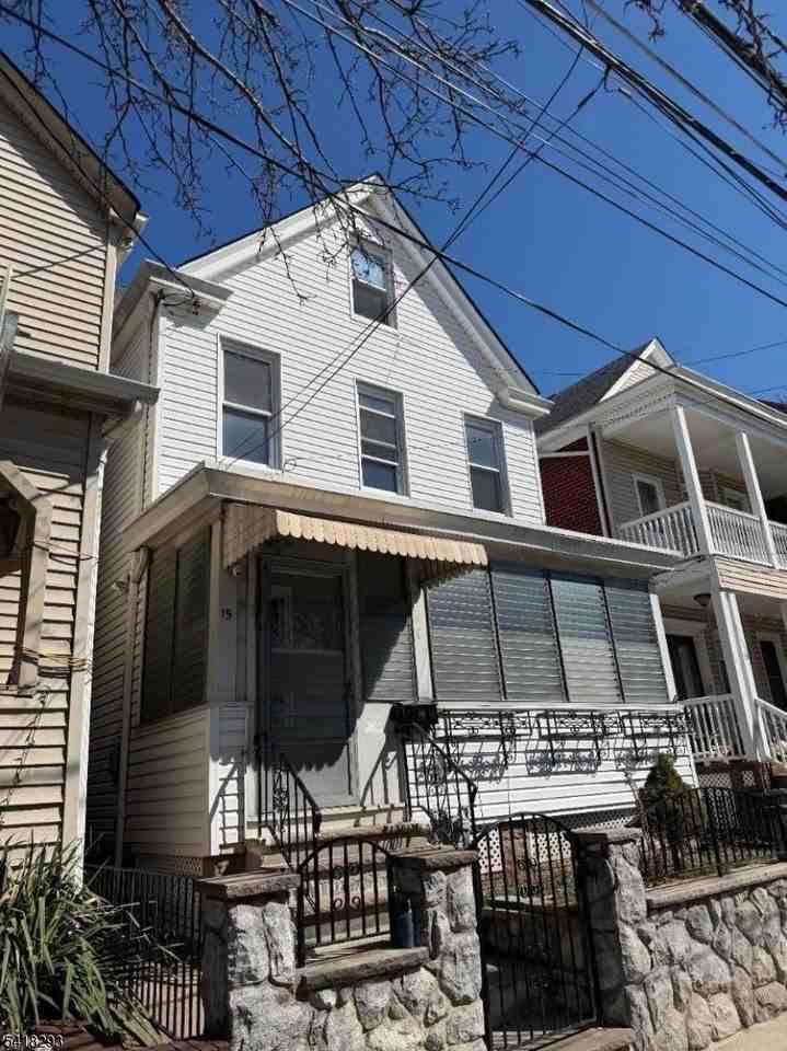 15 Cutler St - Photo 2 of 15