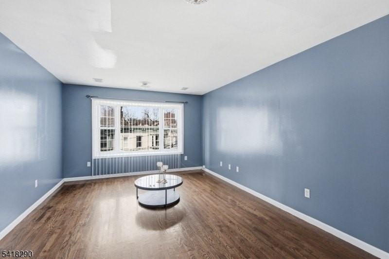 105 Peabody Pl - Photo 5 of 16