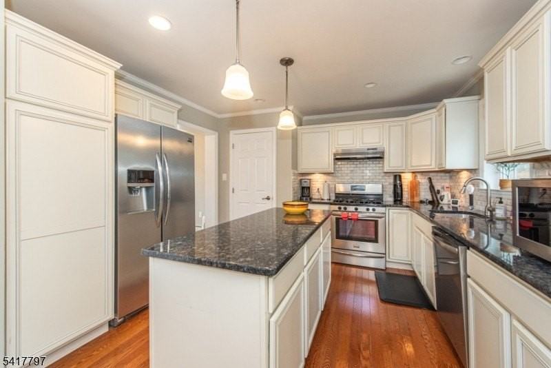 78 Western Ave - Photo 2 of 26