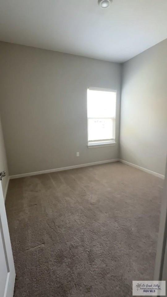 2032 Grove Ln - Photo 5 of 10