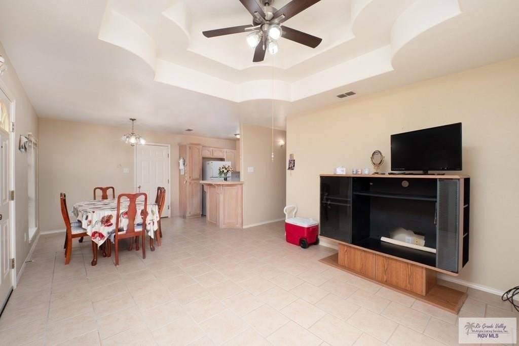 365 Mango Ln - Photo 2 of 15