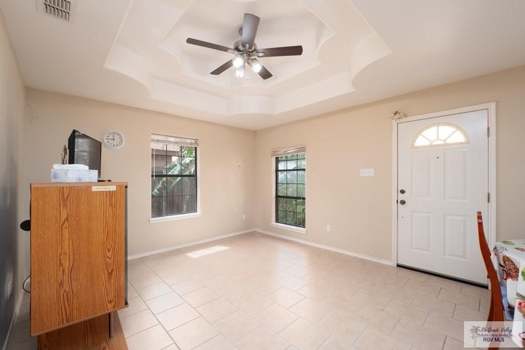 365 Mango Ln - Photo 3 of 15