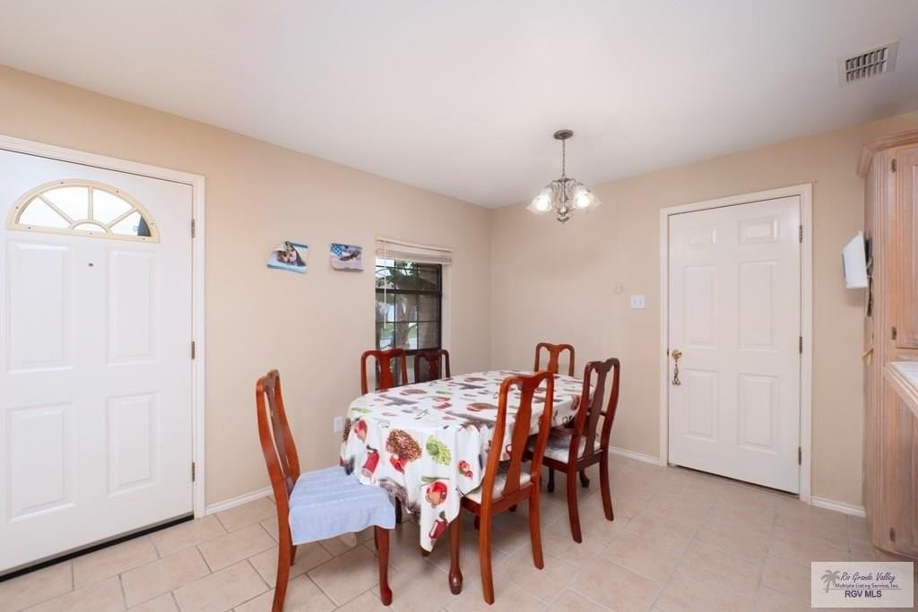 365 Mango Ln - Photo 4 of 15