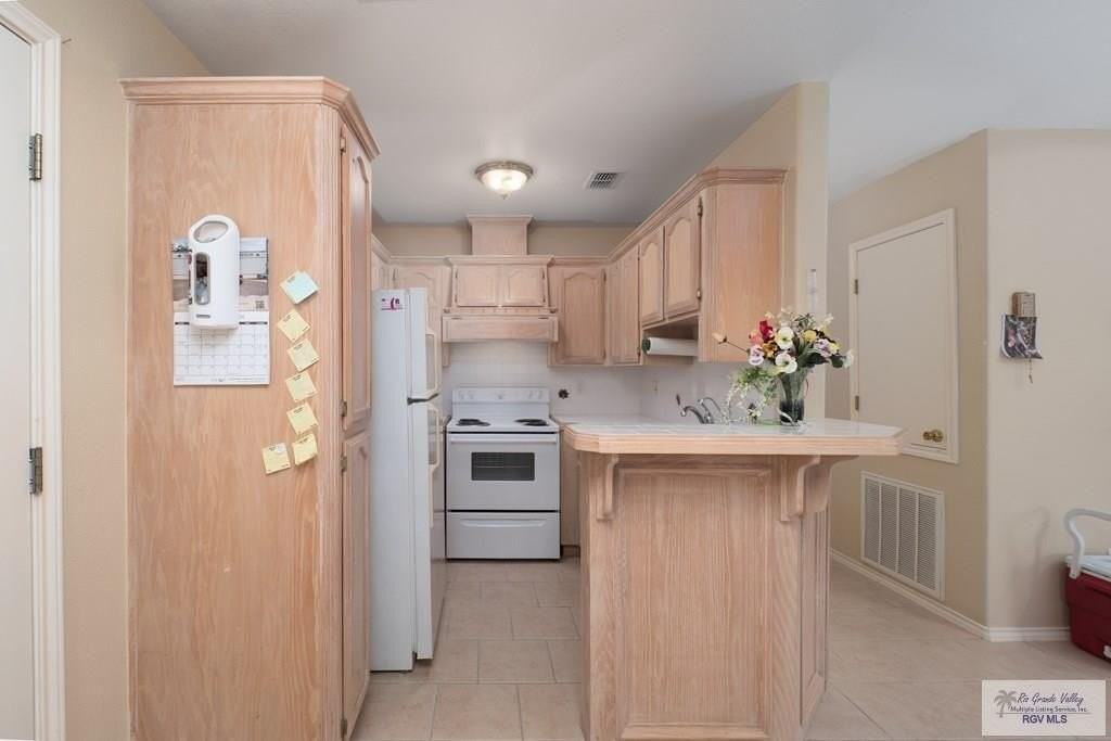 365 Mango Ln - Photo 5 of 15