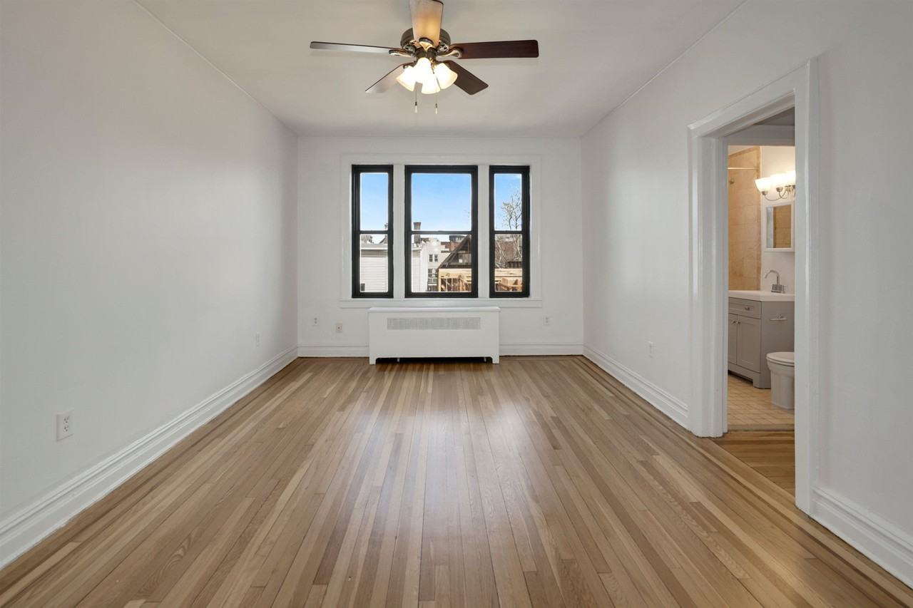 56 Glenwood Ave #34 - Photo 4 of 19