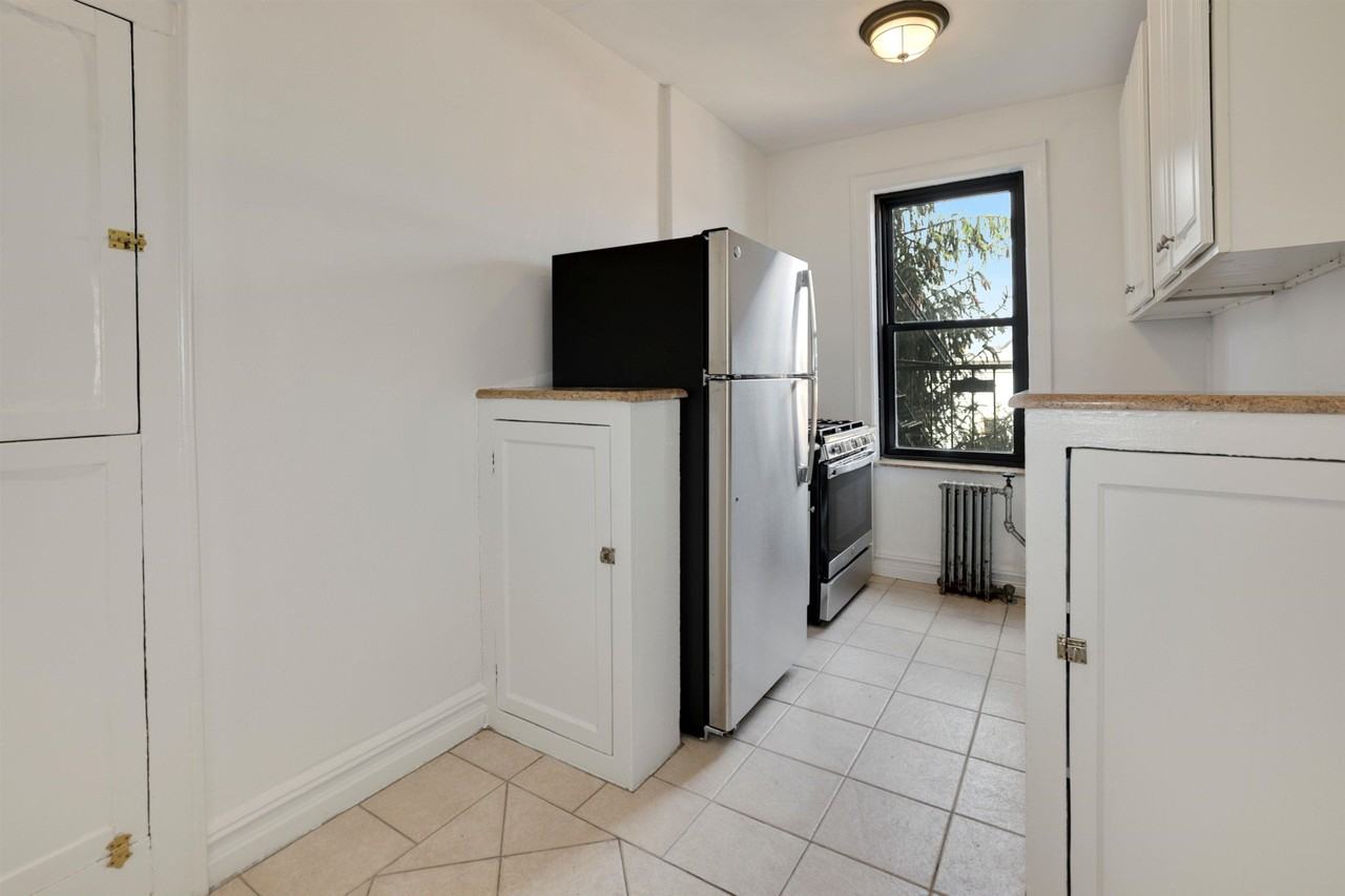 56 Glenwood Ave #34 - Photo 7 of 19